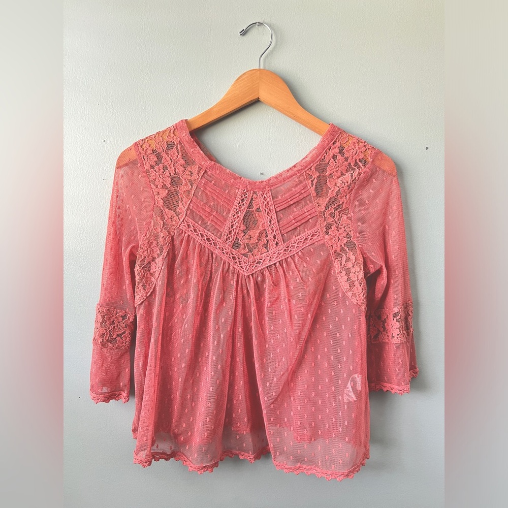 Free People Modern Romance Coral Lace Blouse women’s Small EUC